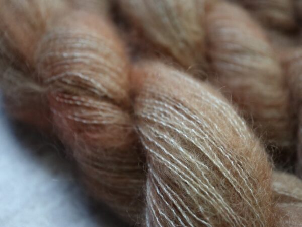 Knitamore håndfarvet silk mohair – vinterglød