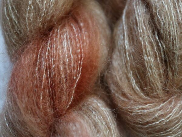 Knitamore håndfarvet silk mohair – vinterglød
