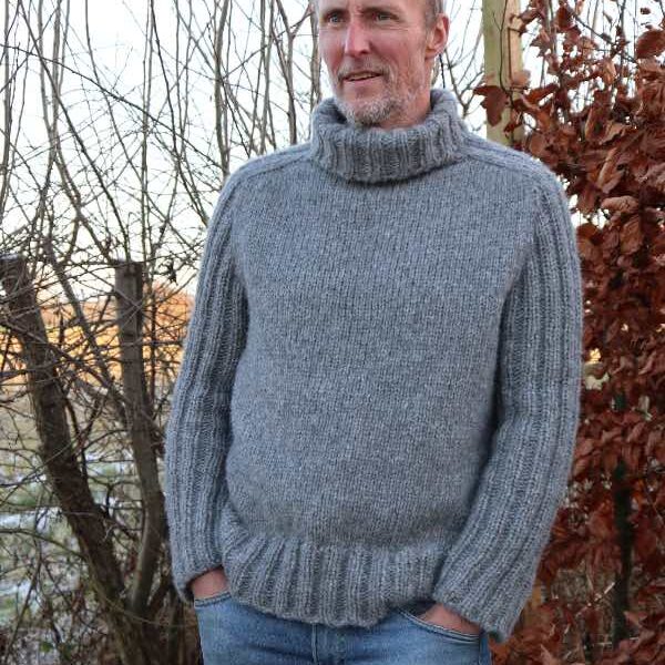 Lapis Sweater i hel figur