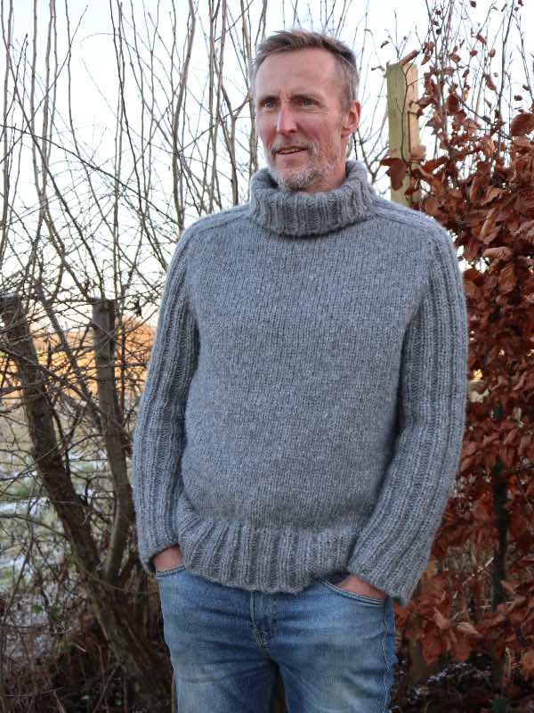 Lapis Sweater i hel figur