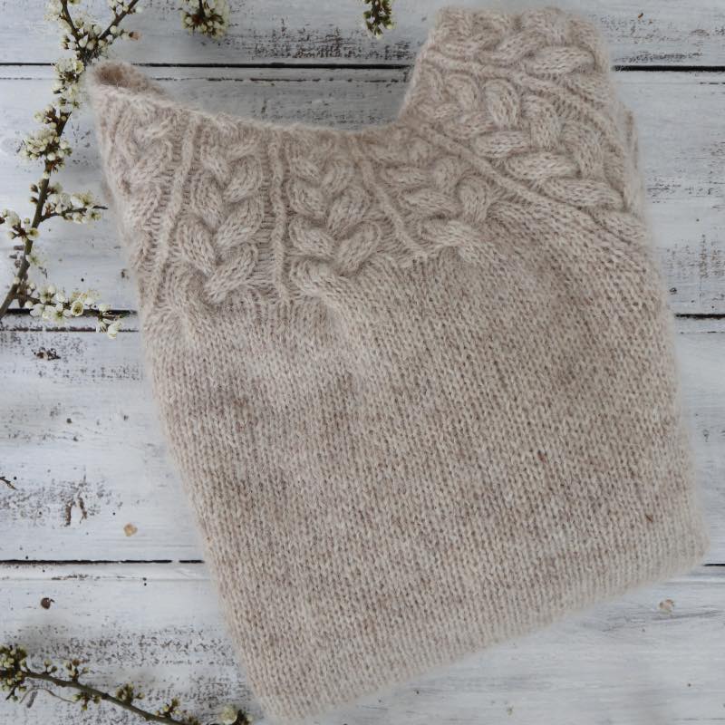 Winter Rose Sweater i elfenbensfarvet