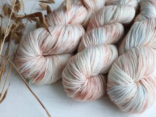 Knitamore håndfarvet Merino Cashmere Silk // My baby