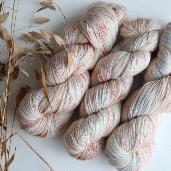 Knitamore håndfarvet Merino Cashmere Silk // My baby