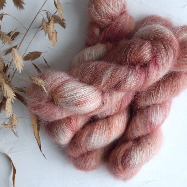 Knitamore håndfarvet Silk Mohair // Baby Girl