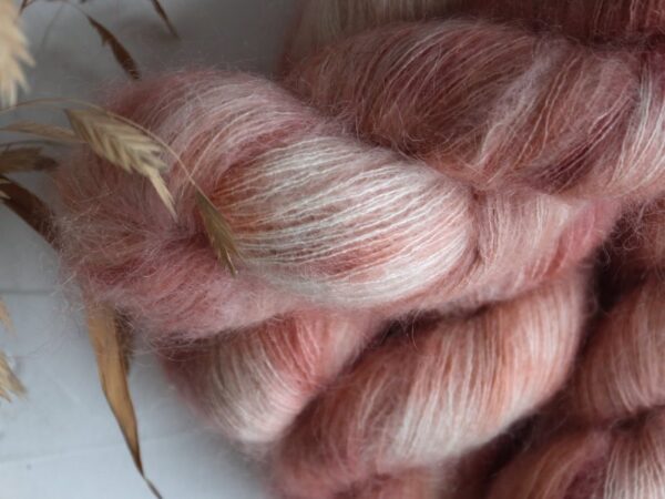 Knitamore håndfarvet Silk Mohair // Baby Girl