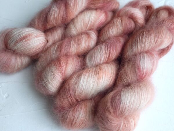 Knitamore håndfarvet Silk Mohair // Baby Girl