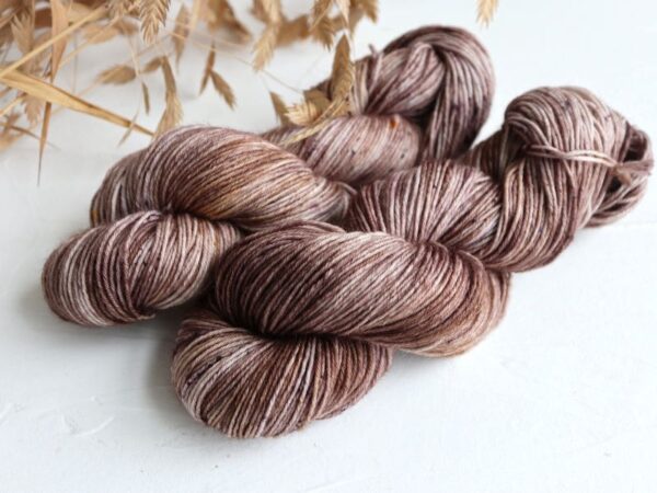 Knitamore håndfarvet Strømpegarn // Earth
