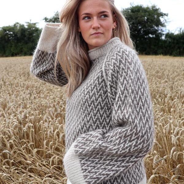 Obscura Sweater