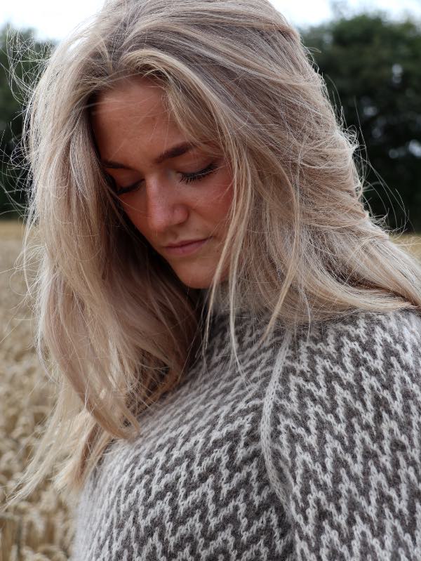 Obscura Sweater 5 Obscura Sweater